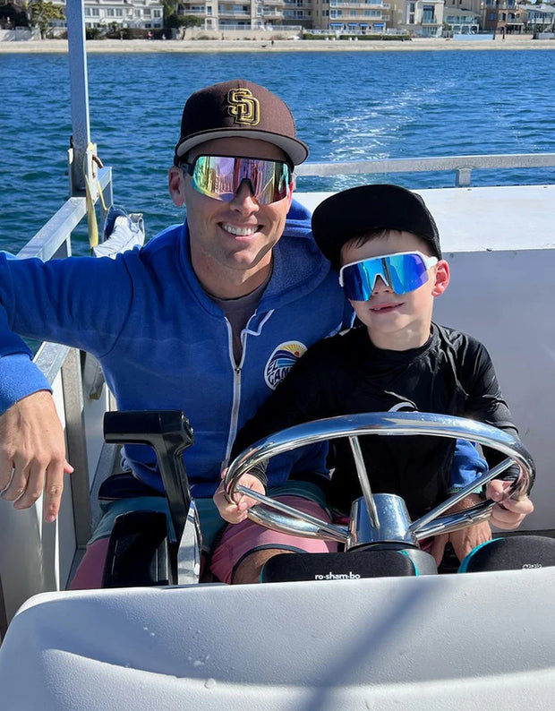 <h4>YOUTH / ADULT LUDICROUS SPORTSWEAR</h4>